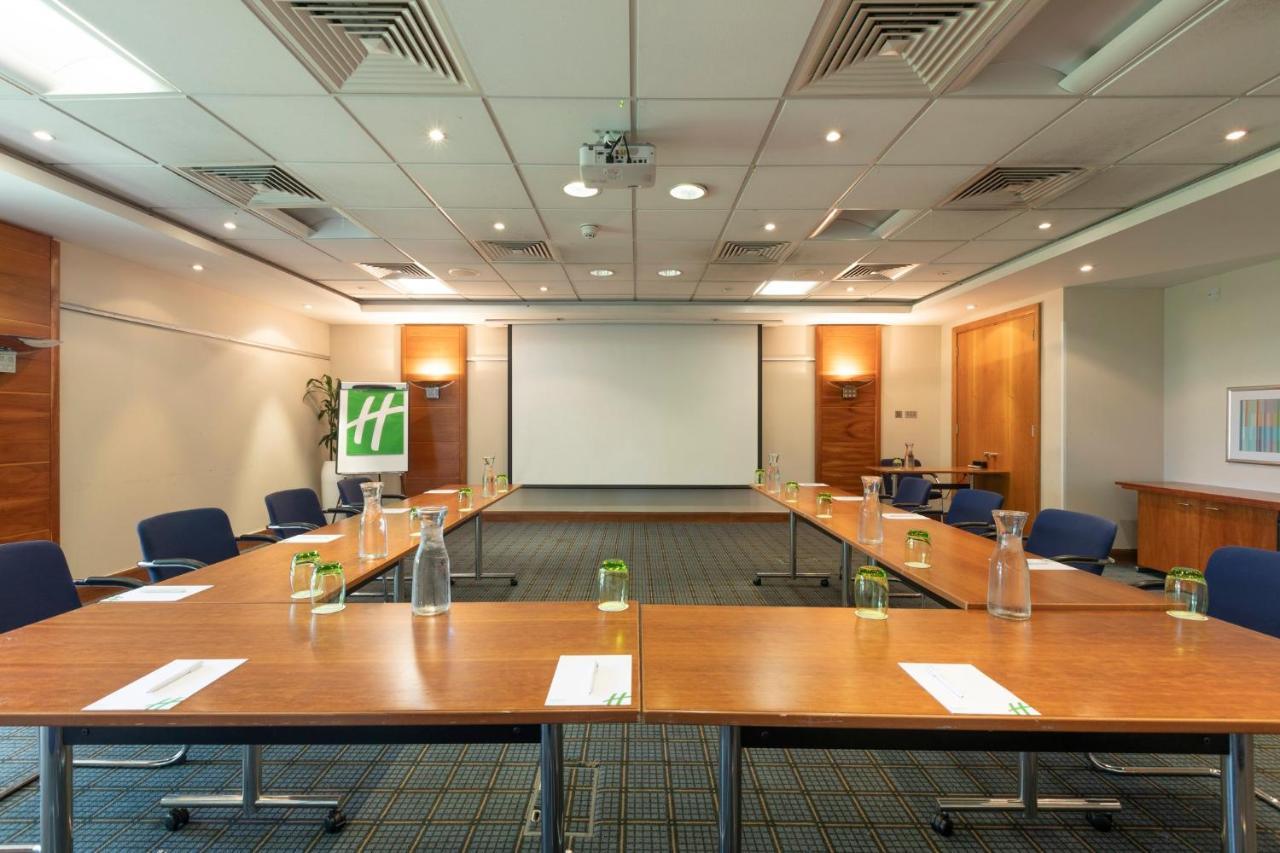 Holiday Inn Guildford By Ihg Exteriér fotografie