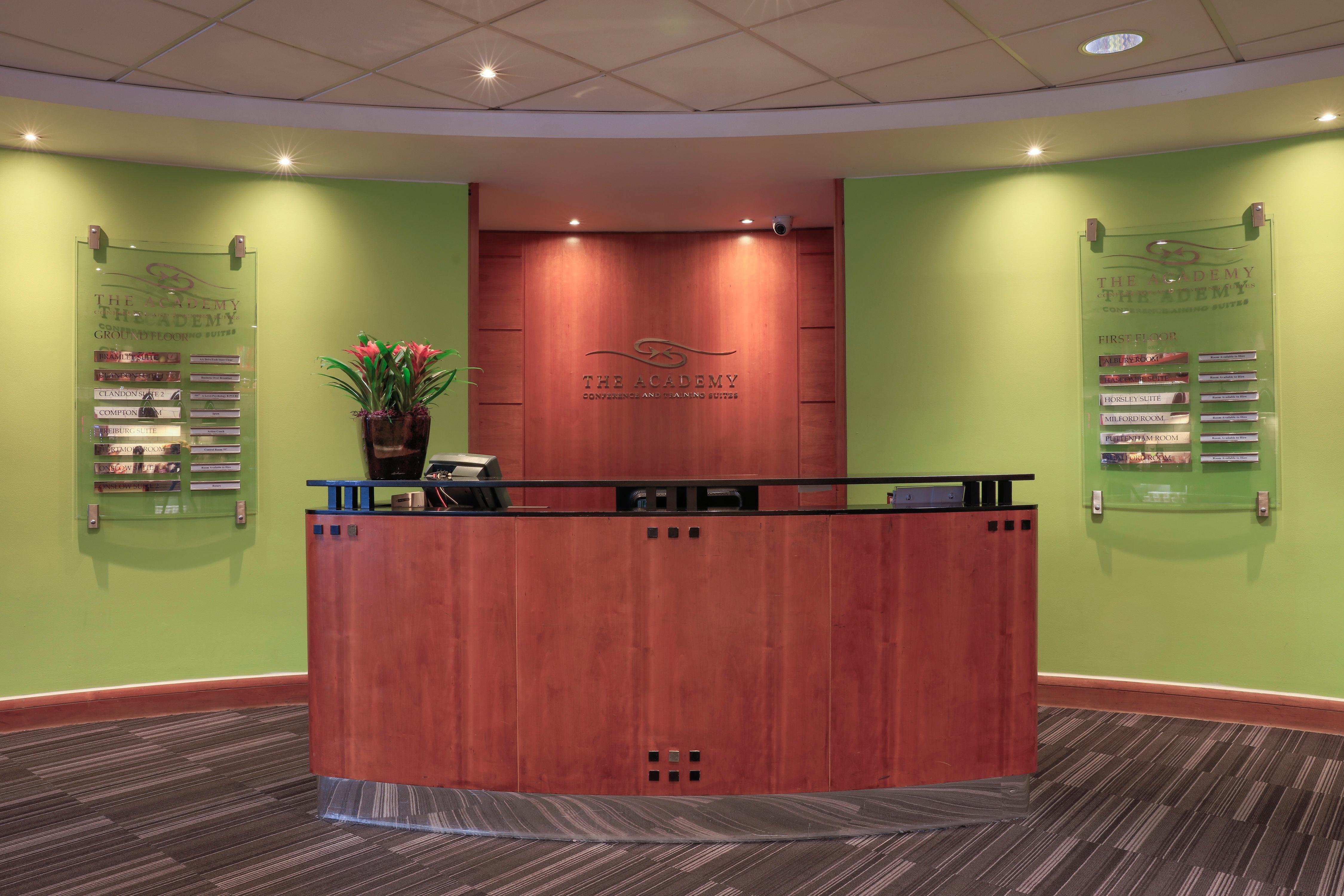 Holiday Inn Guildford By Ihg Exteriér fotografie
