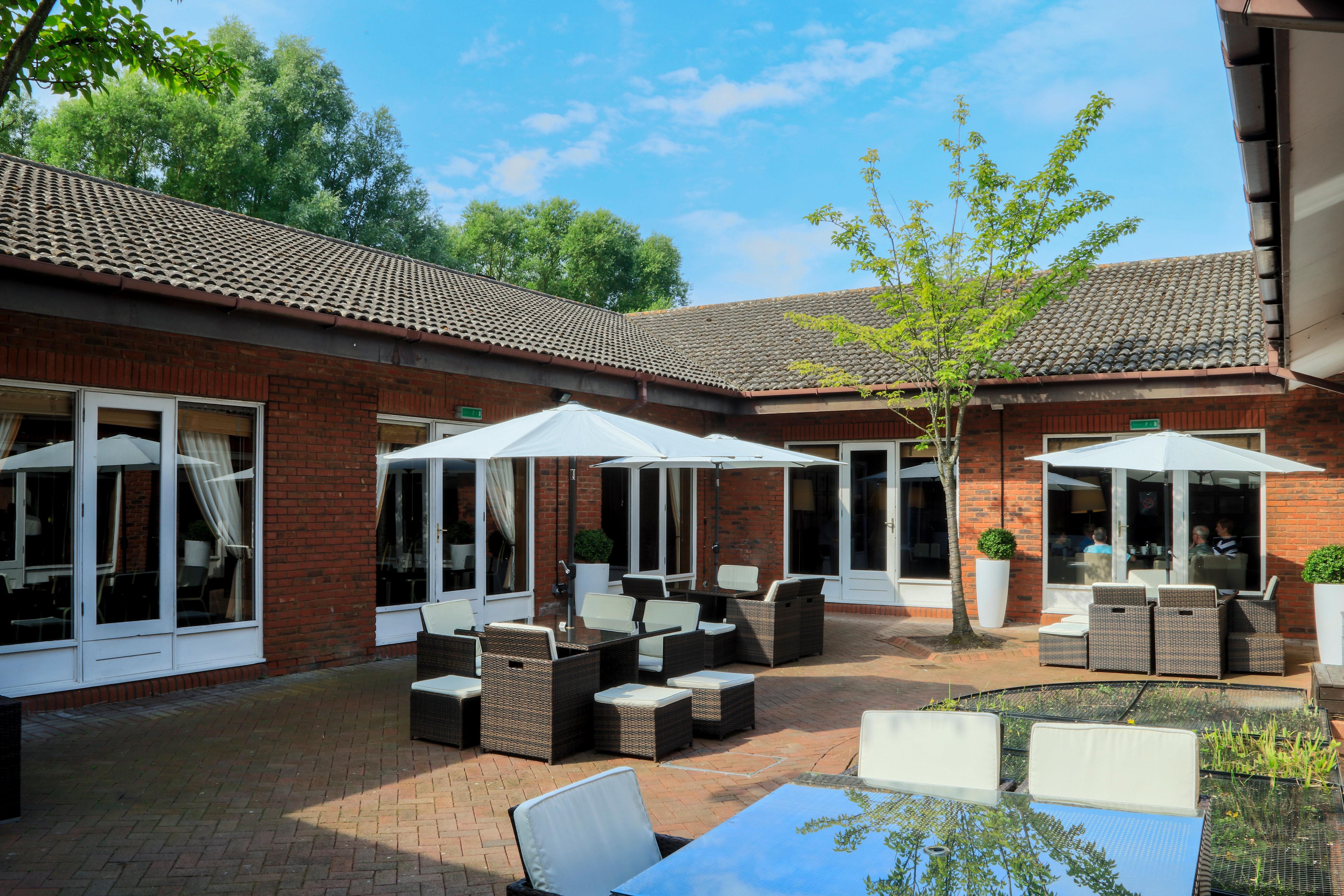 Holiday Inn Guildford By Ihg Exteriér fotografie